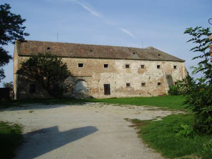 Fertőszéplak, Hősök tere 01. 1.kép.jpg Fertőszéplak, Hősök tere 01. 1.kép.jpg