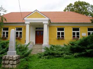 Karád, Gárdonyi u. 02. 1.kép.jpg Karád, Gárdonyi u. 02. 1.kép.jpg