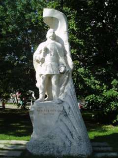 Kecskemét, Piaristák tere.jpg Kecskemét, Piaristák tere.jpg