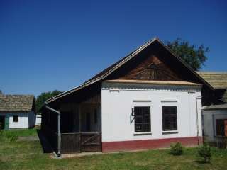 Makó, Megyeház u. 04. 4.kép Erdei F.szülőházmásolata.jpg Makó, Megyeház u. 04. 4.kép Erdei F.szülőházmásolata.jpg